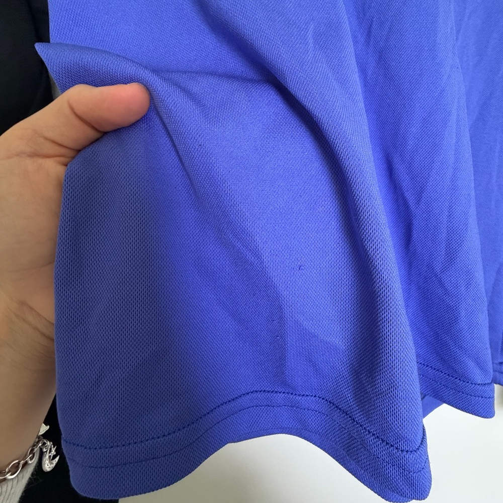 The North Face made in the USA Long Sleeve V-Neck Women’s Size Medium - Picture 6 of 6